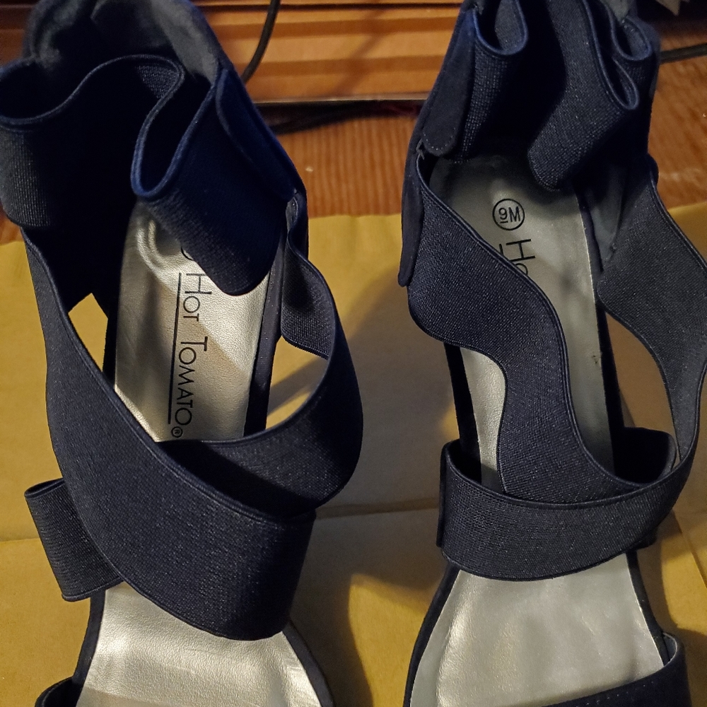 Sandals - Picture 5 of 6